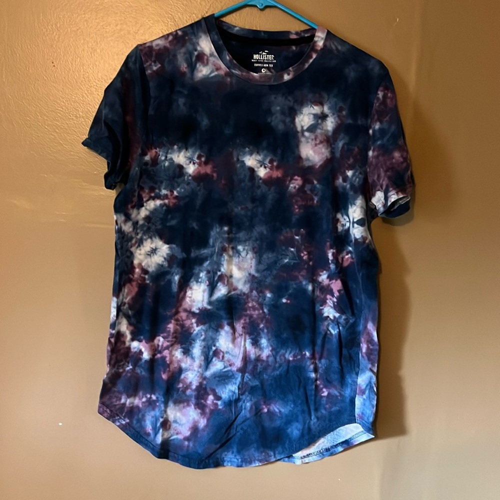 Men’s Hollister T-shirt
